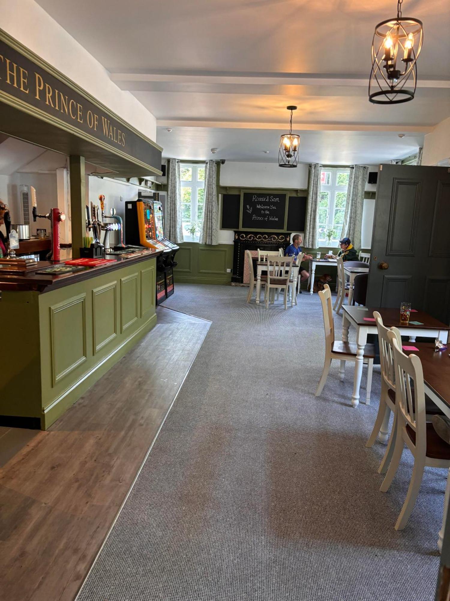 Prince Of Wales East Cowes Bagian luar foto